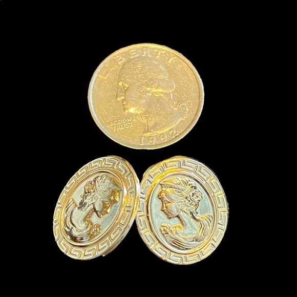 18k Real Gold Stud Earrings - Picture 2 of 4